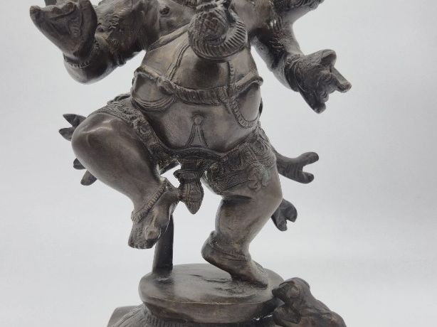 Asiatika & Skulpturen